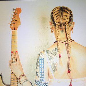 Meet your Posher, Leni